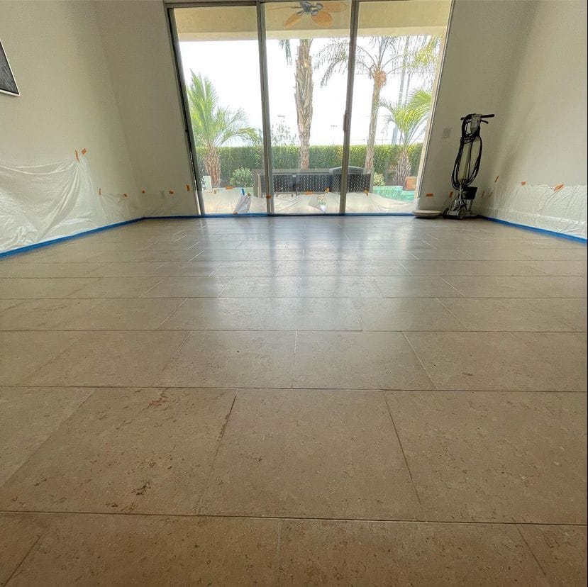 ניקיון לאחר שיפוץ - לפני: ליטוש והברקה קריסטלית לריצפה